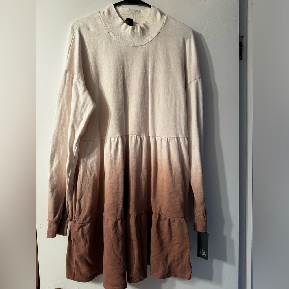 Long sleeve ombré dress with pockets!